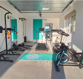 4 bedroom villa with pool and sea views, Kumbor, sleeps 8-10